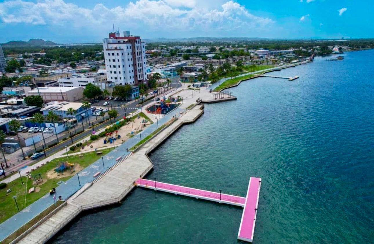 Vista de la Bahía de Cataño, el mayor tesoro natural del municipio.